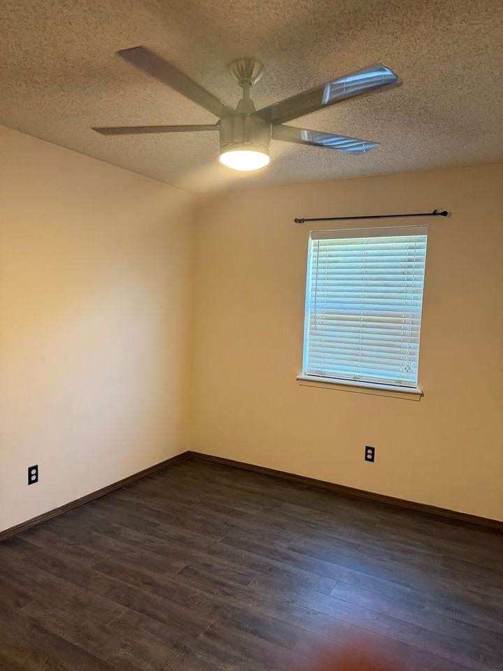 1503 M Cir - Photo 5 of 16