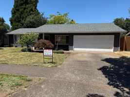 featured image of 2637 Eastlake Dr Se