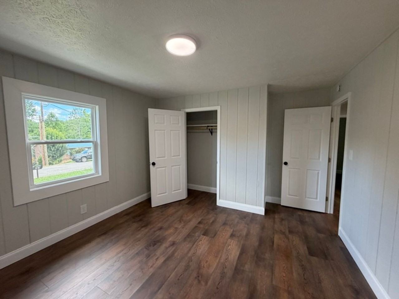 2860 Blue Ridge Dr - Photo 4 of 10