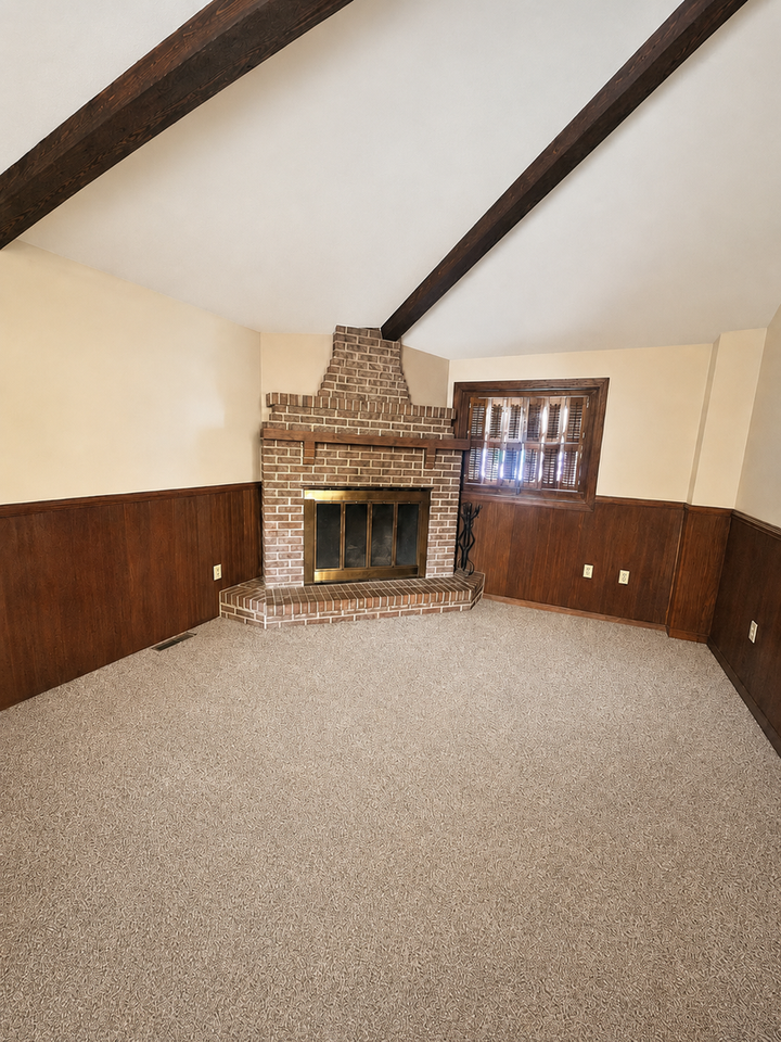 223 Highland Ave - Photo 7 of 10