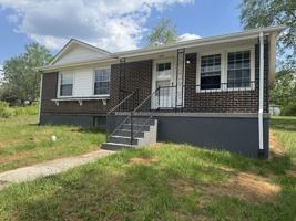 featured image of 620 Roanoke St E