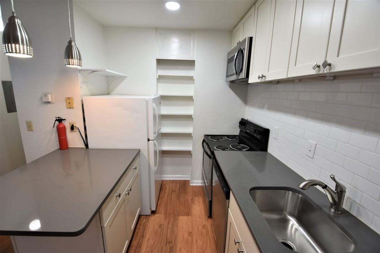 1818 Arapahoe Ave #1A - Photo 3 of 13