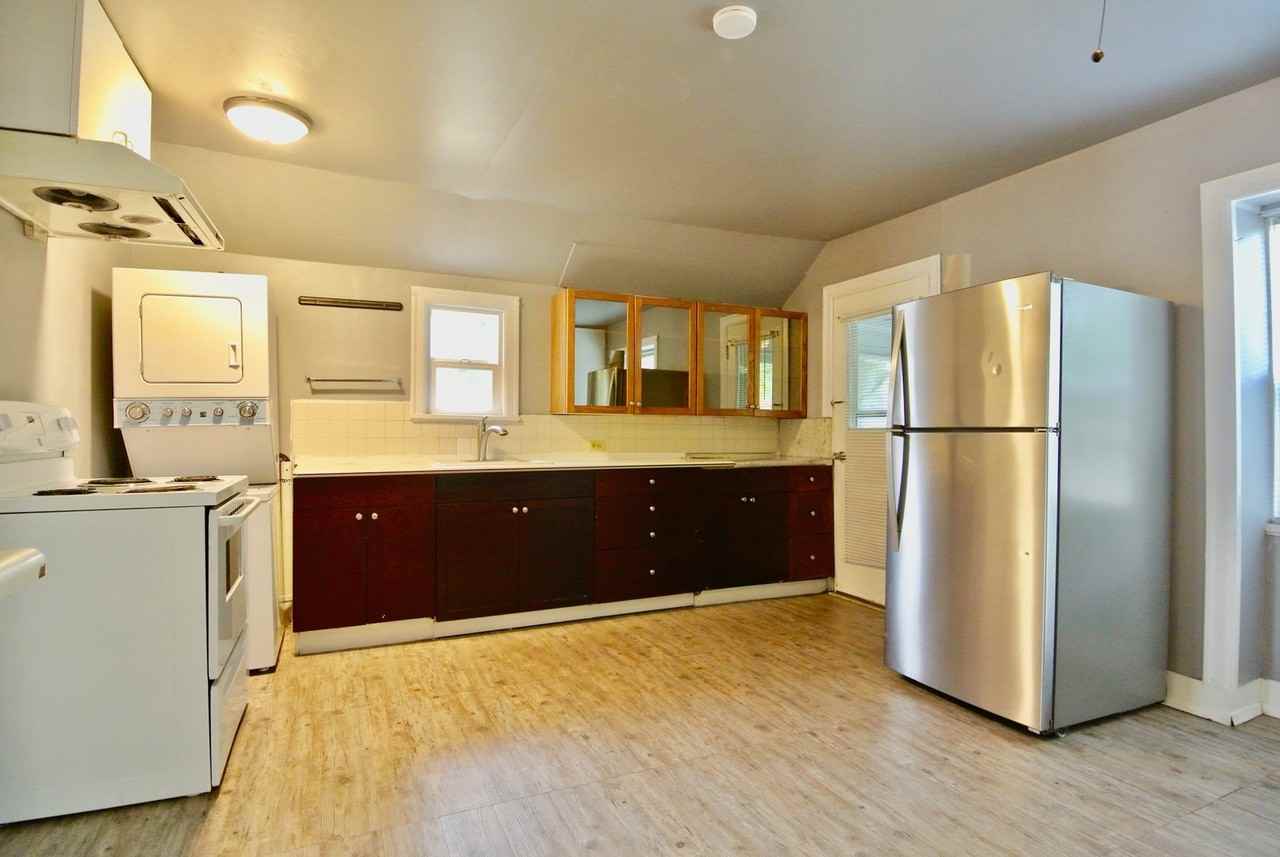 2333 N 116th St - Photo 5 of 18