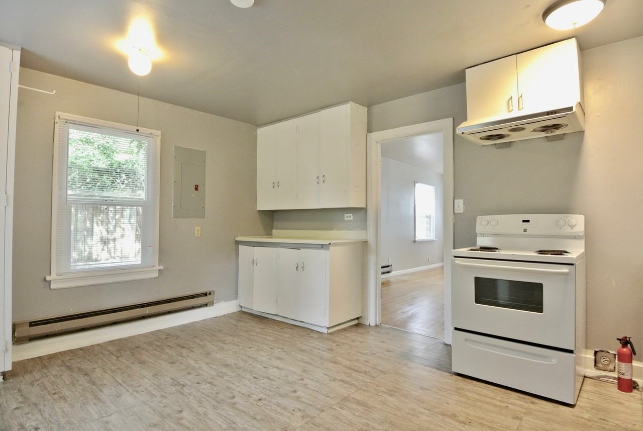 2333 N 116th St - Photo 7 of 18