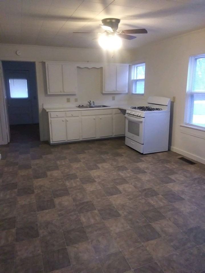 1202 Rex Ave - Photo 5 of 7