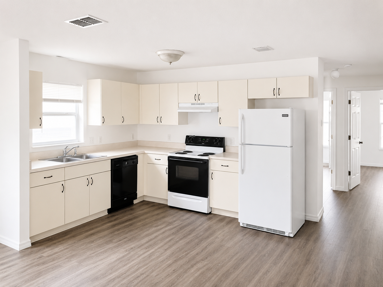 38627 Rose Ln - Photo 3 of 8