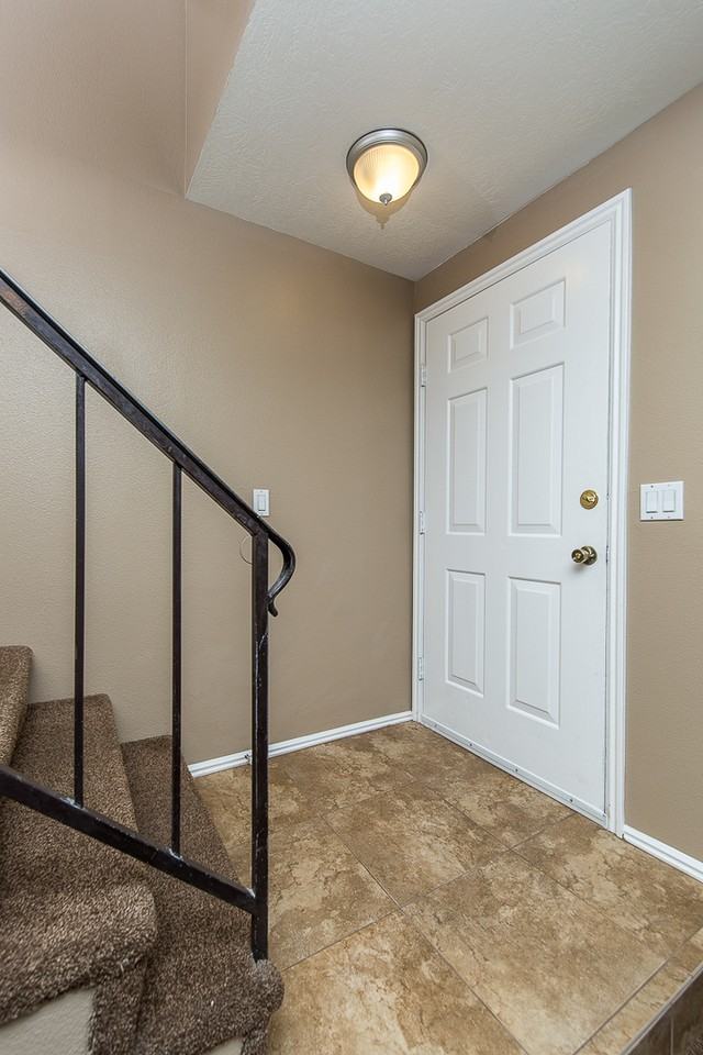 525 S 1100 E #11 - Photo 4 of 32