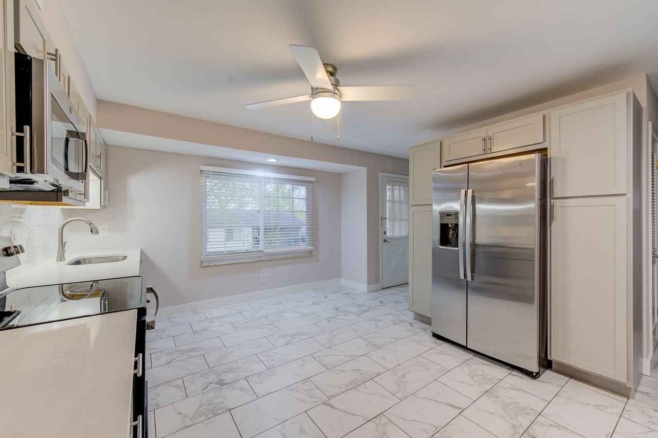 2385 Ridgecrest Dr - Photo 6 of 7