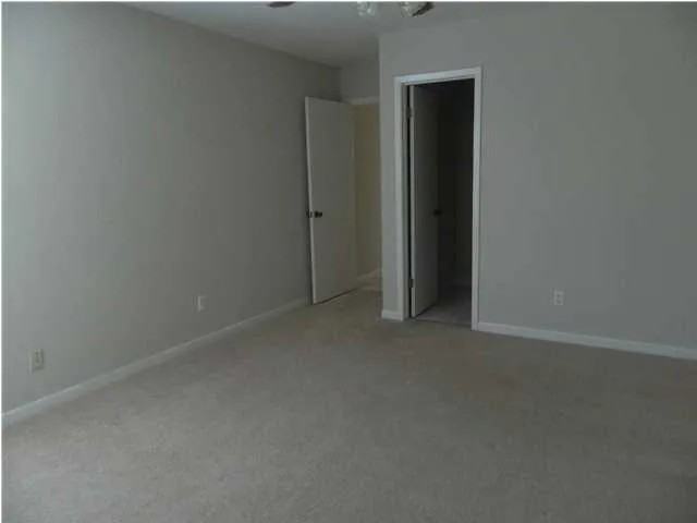 795 Royal Woods Dr W - Photo 7 of 14