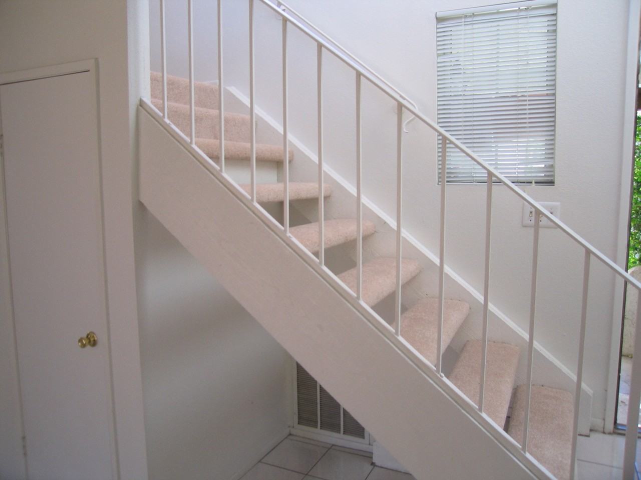 13242 Lakota St - Photo 3 of 6