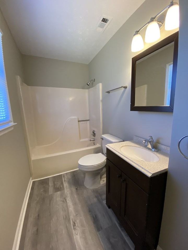 338 Whitehead Rd - Photo 4 of 11