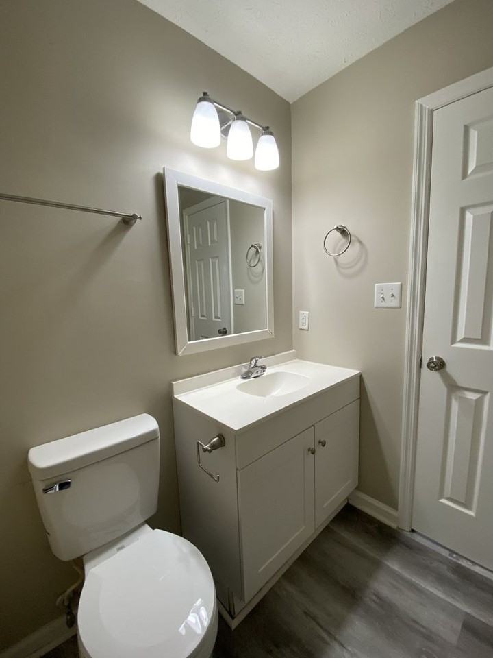 338 Whitehead Rd - Photo 6 of 11