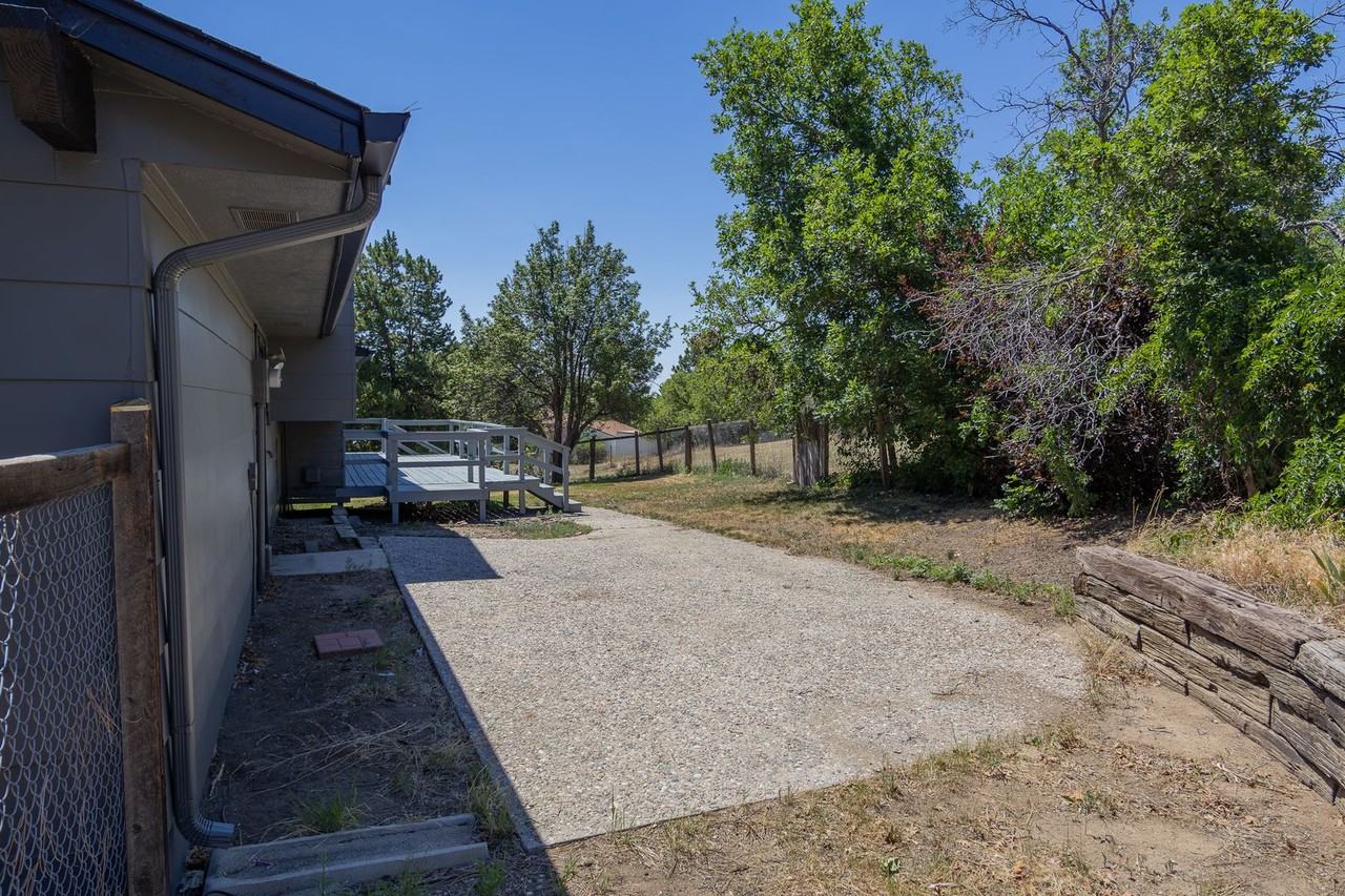 5418 Alta Loma Rd - Photo 3 of 13