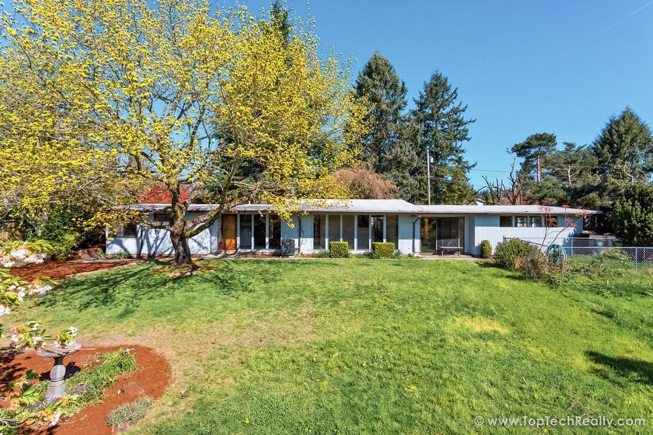 675 Nw 123rd Ave - Photo 2 of 24