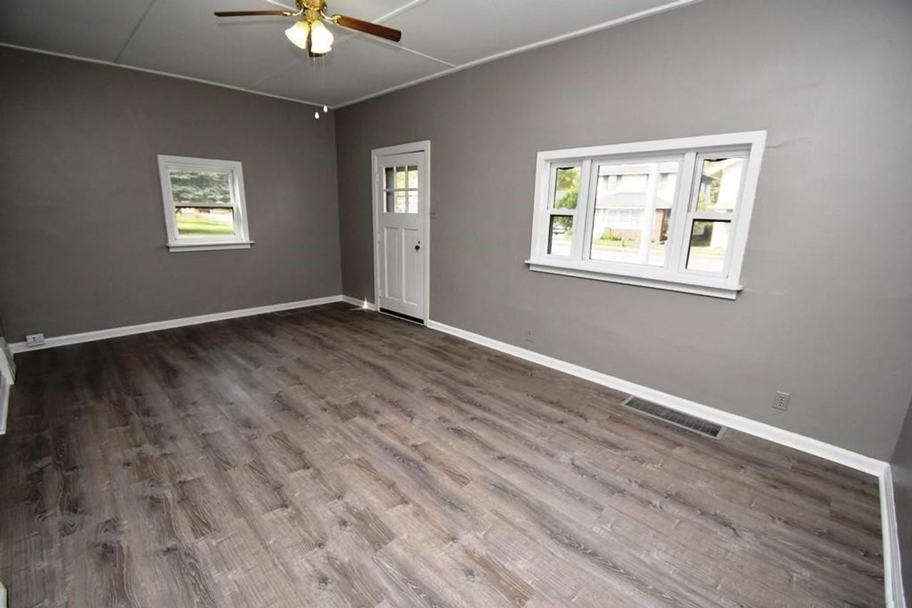 1355 E Walnut St - Photo 4 of 21