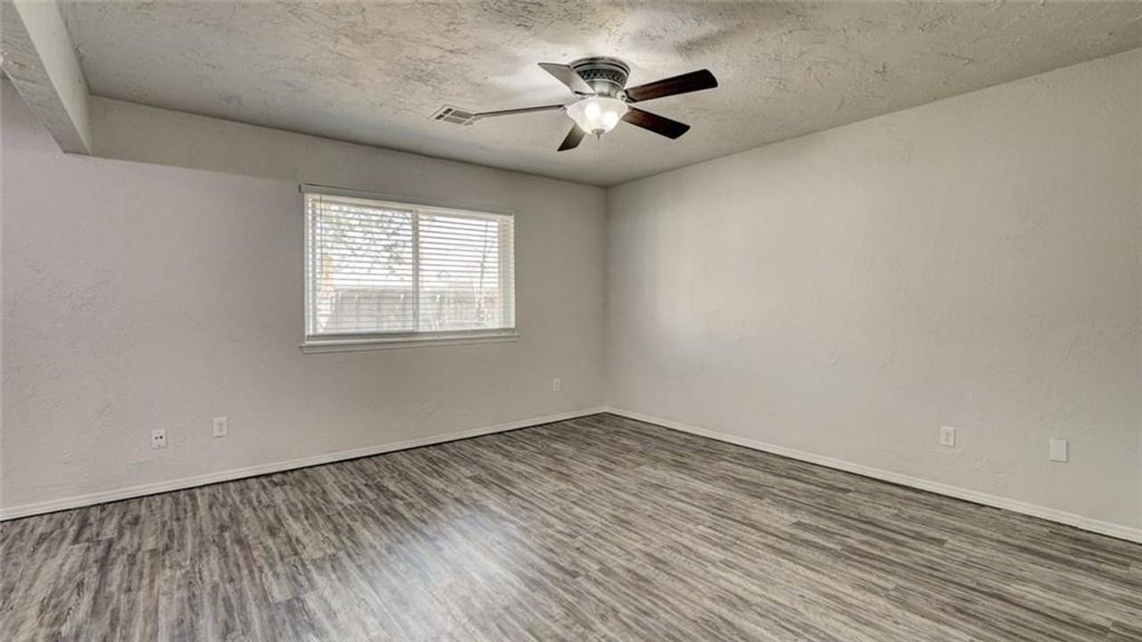 1116 Saint George Ave - Photo 2 of 20