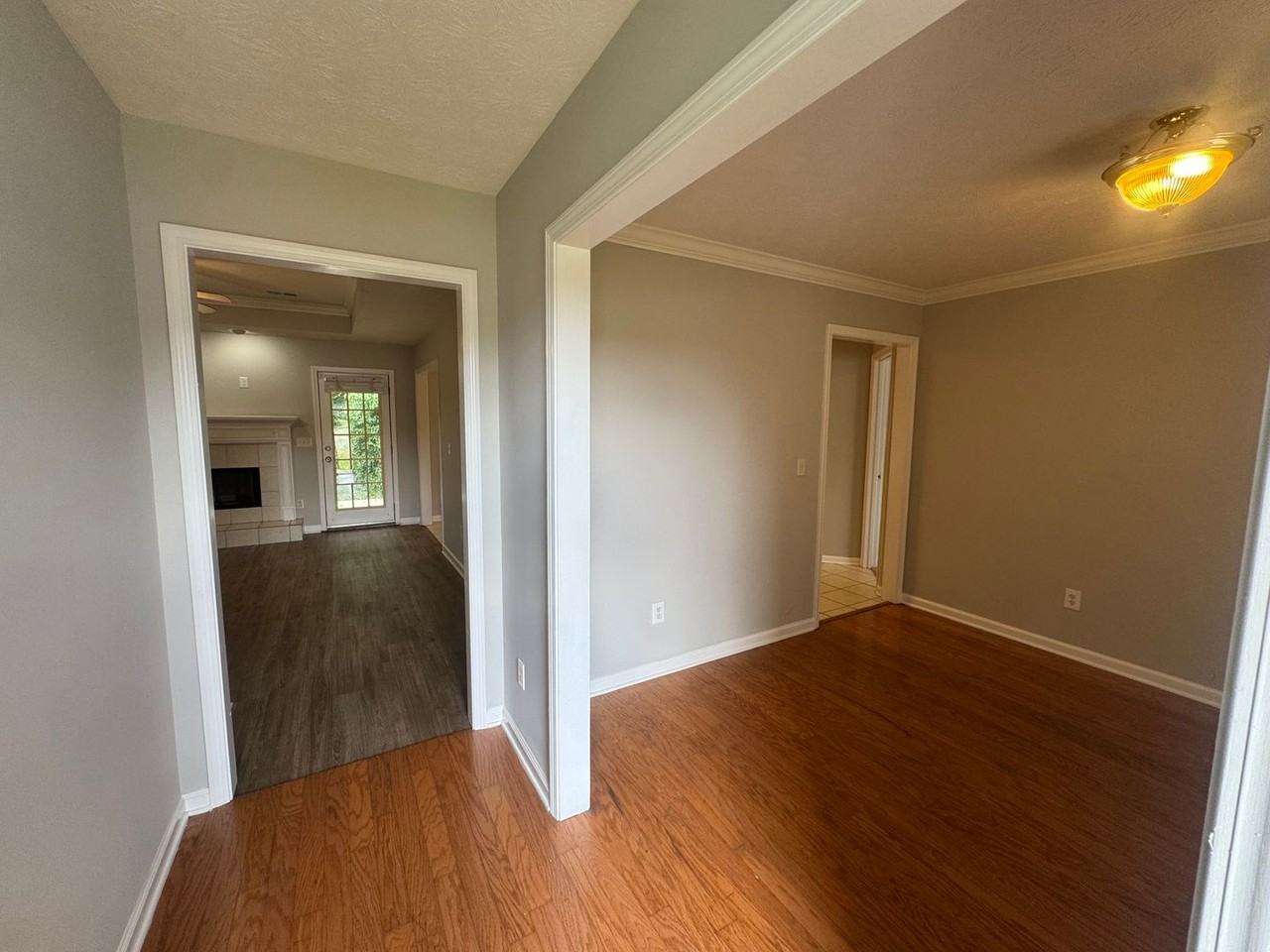 7002 Oak Side Ct - Photo 2 of 44