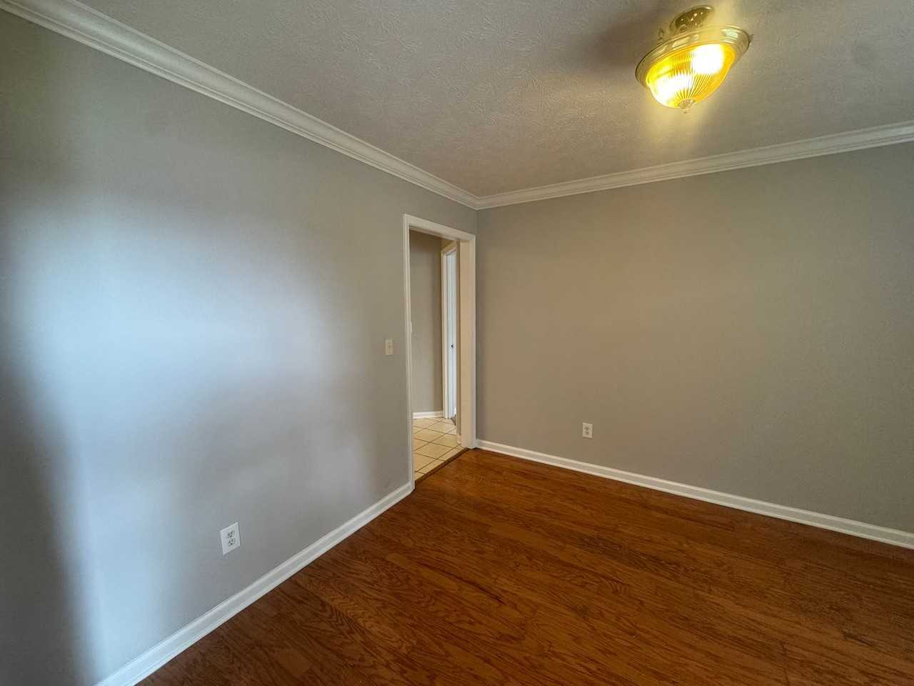 7002 Oak Side Ct - Photo 4 of 44