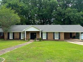 featured image of 1205 Heritage Dr