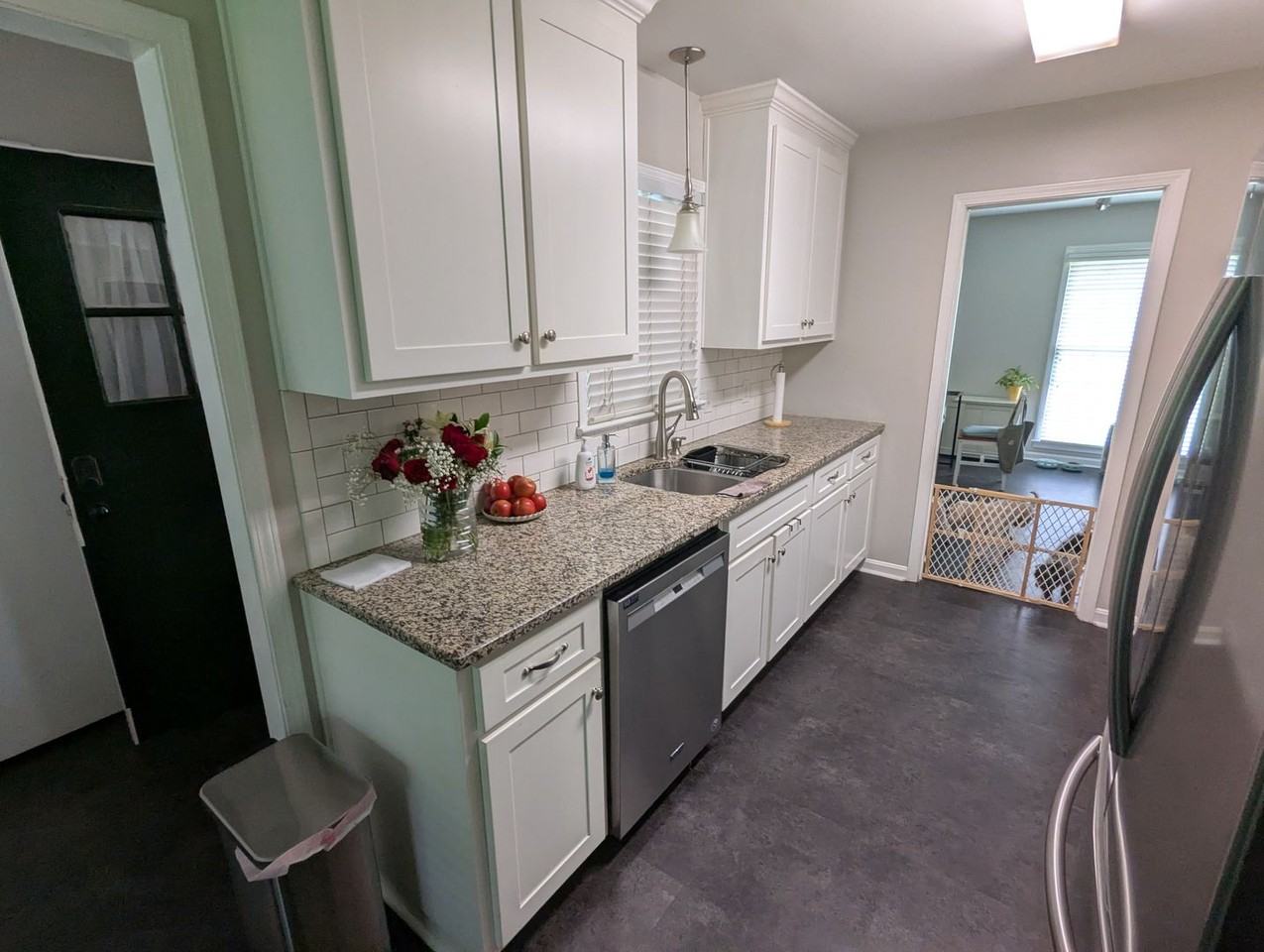 1205 Heritage Dr - Photo 4 of 11