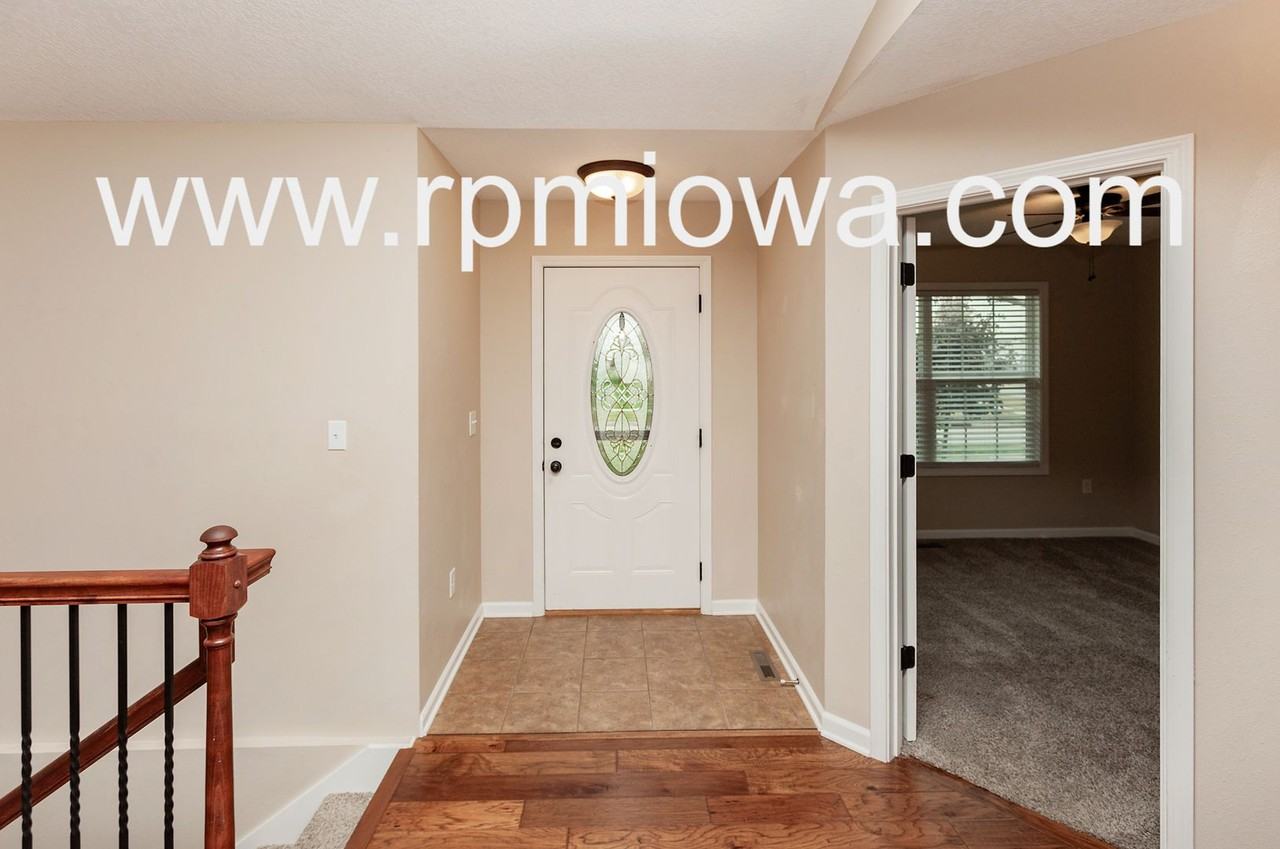 3108 Nw 19th St - Photo 3 of 35