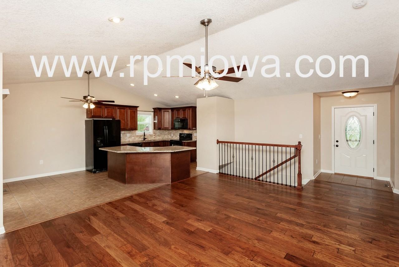 3108 Nw 19th St - Photo 5 of 35