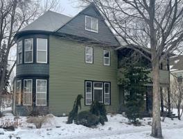 featured image of 2121 11th Ave S