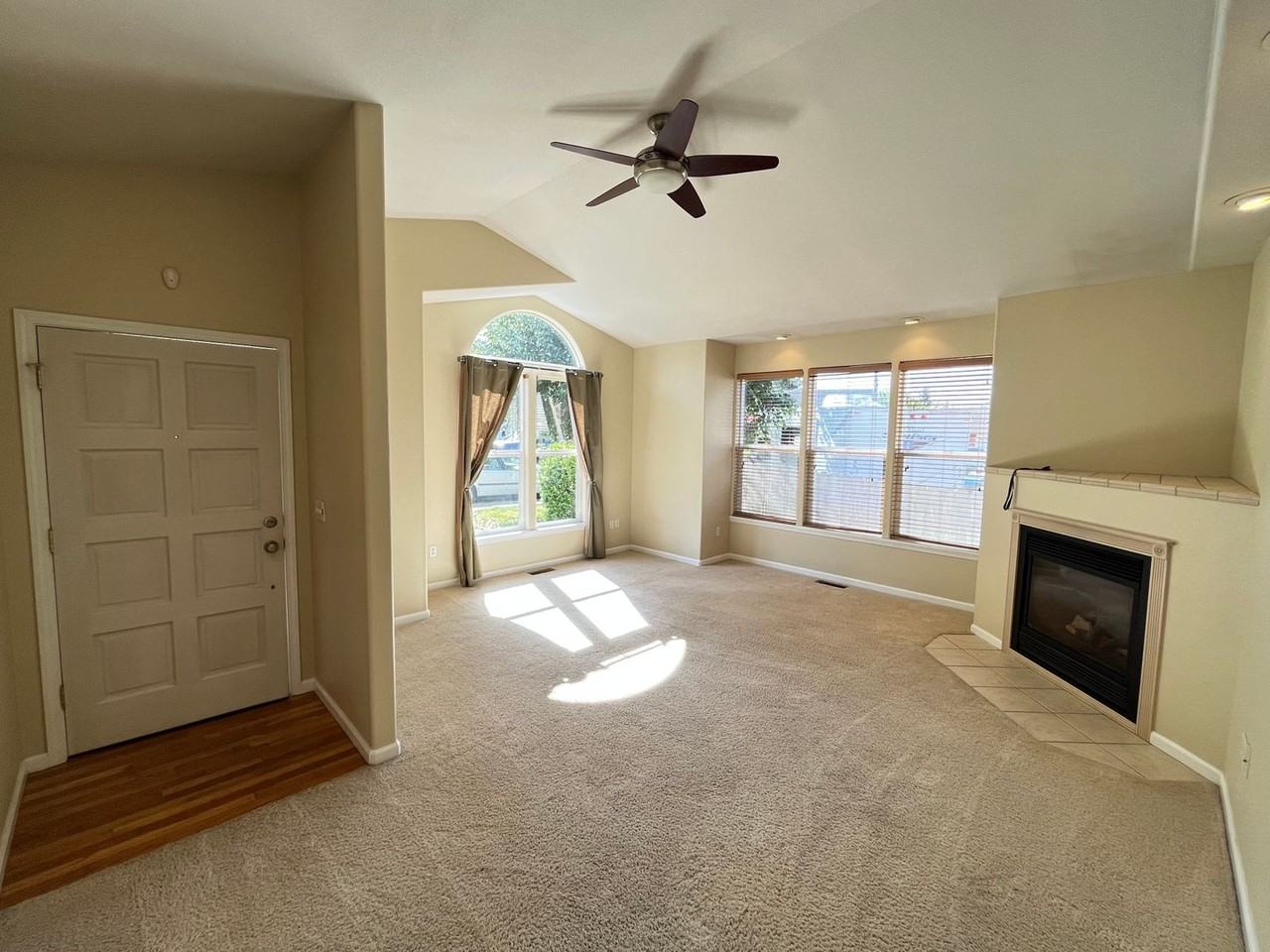 4575 Kincaid Ct - Photo 2 of 39