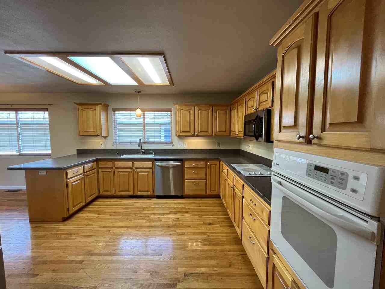 4575 Kincaid Ct - Photo 3 of 39