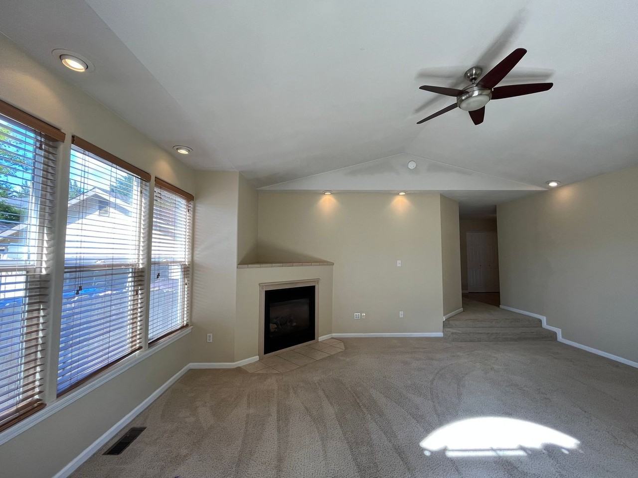 4575 Kincaid Ct - Photo 6 of 39