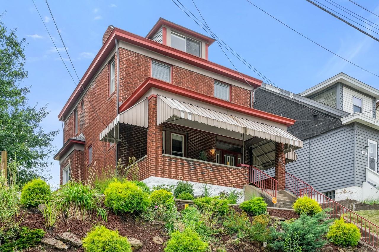 638 Margaret St - Photo 2 of 25