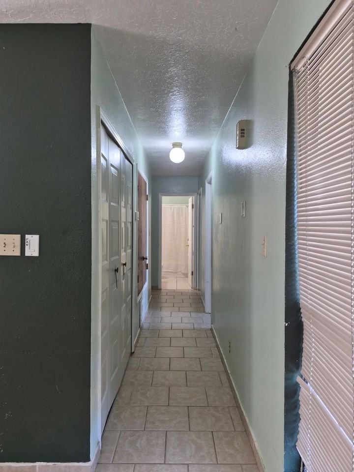 801 Casper Rd Se - Photo 2 of 10
