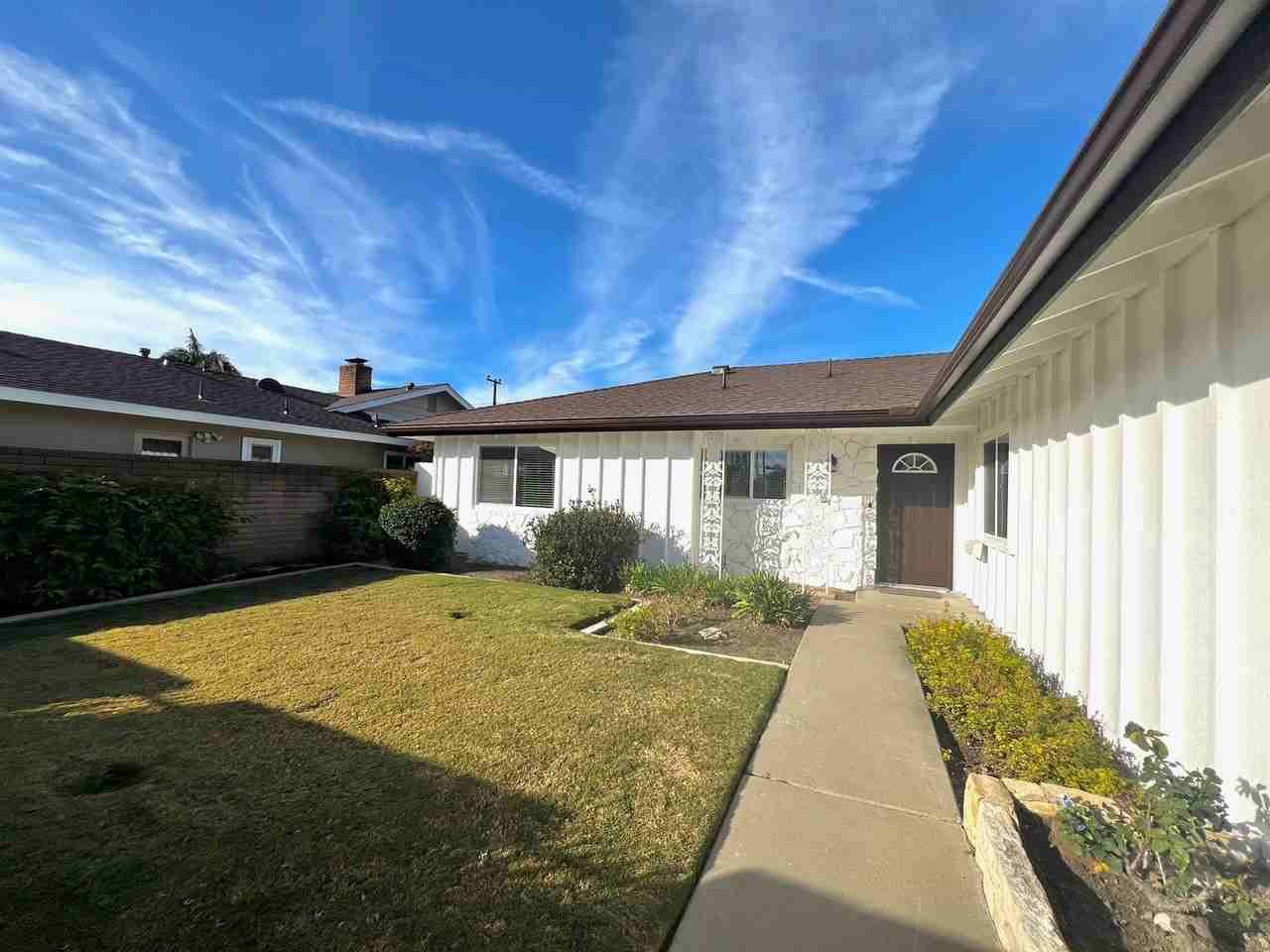 18371 Tamarind St - Photo 4 of 37