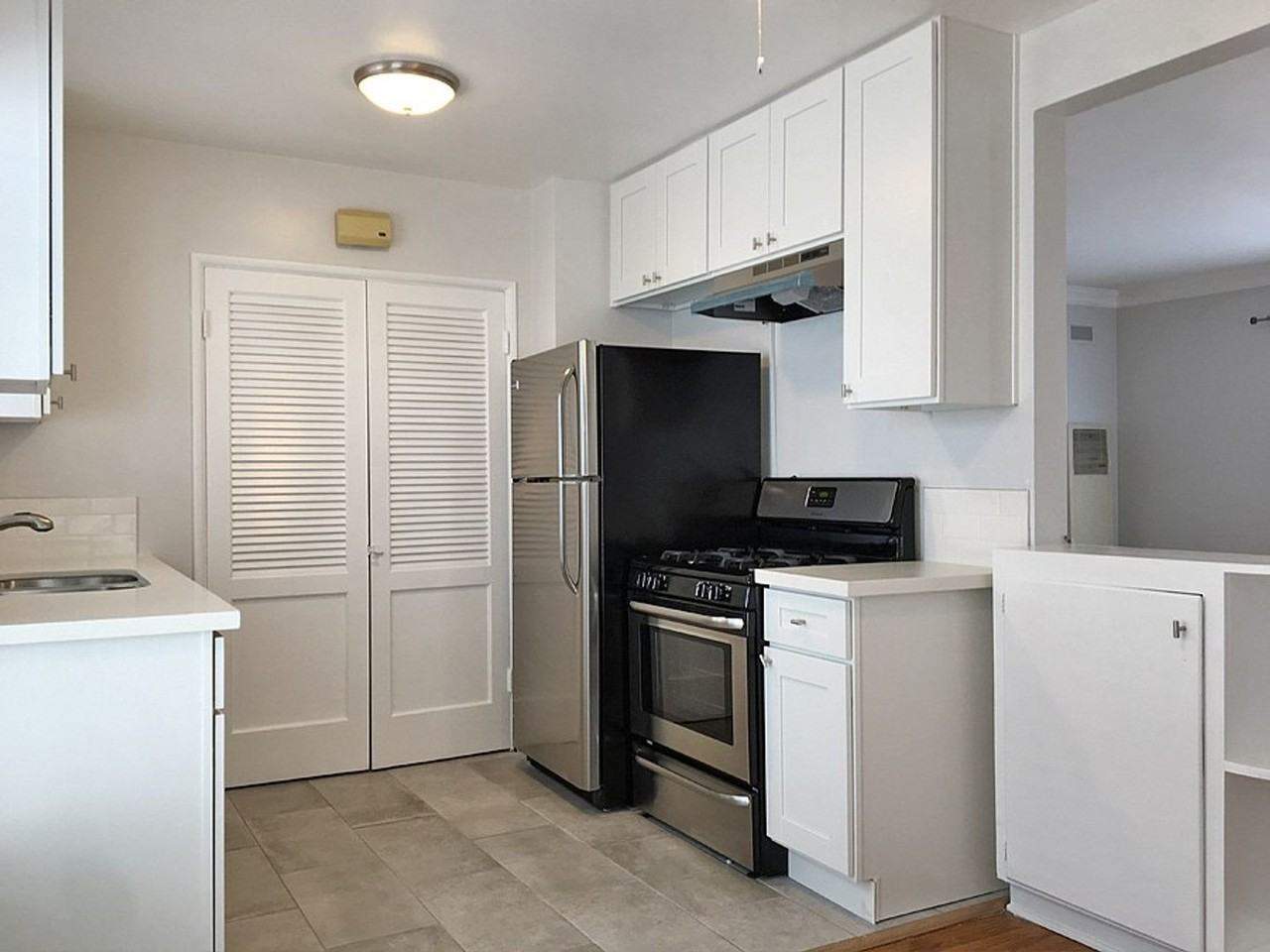 2612 Euclid St #B - Photo 4 of 8