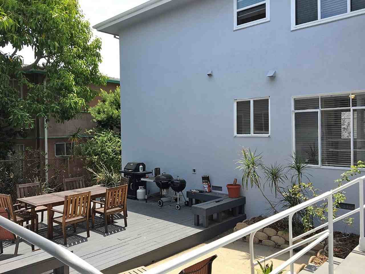 2612 Euclid St #B - Photo 7 of 8