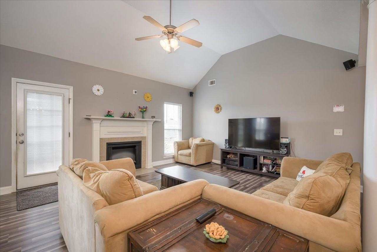 4516 Logans Way - Photo 7 of 28