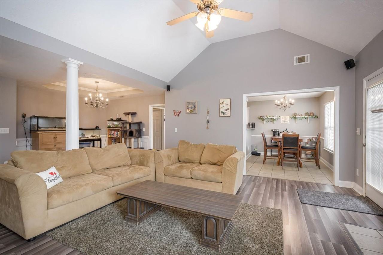 4516 Logans Way - Photo 6 of 28