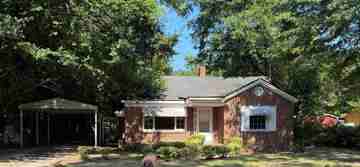 featured image of 211 Edison Dr