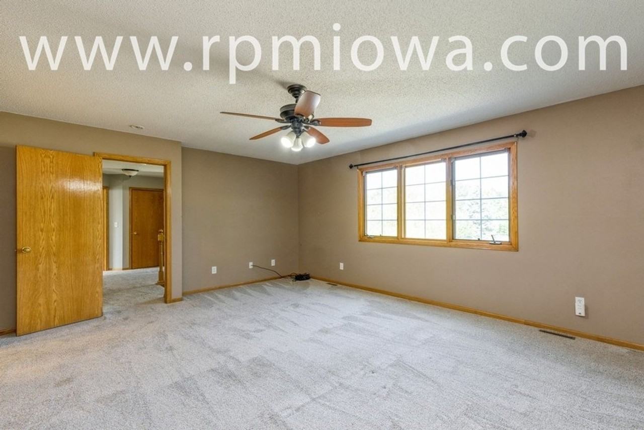 825 76th St - Photo 6 of 16