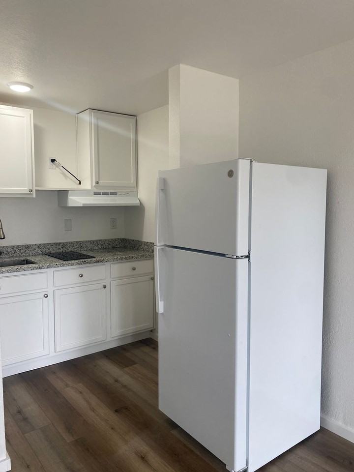 345 E Oregon Ave #234 - Photo 3 of 11
