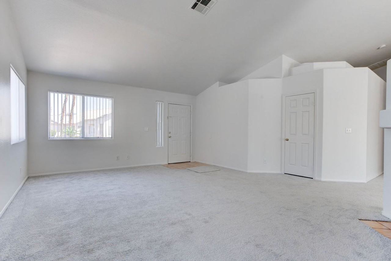 4579 Canna Dr - Photo 3 of 33