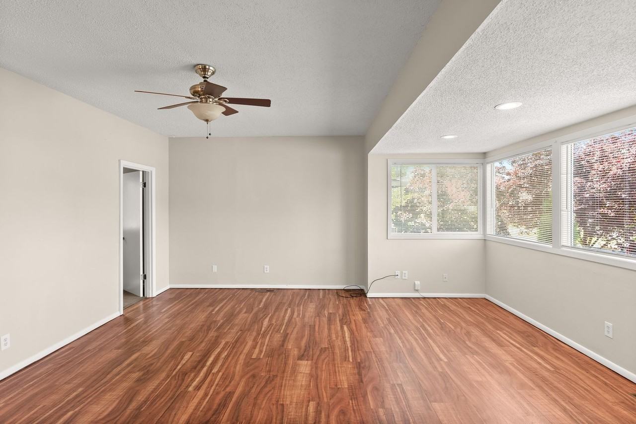 7110 Se Cora St - Photo 3 of 24