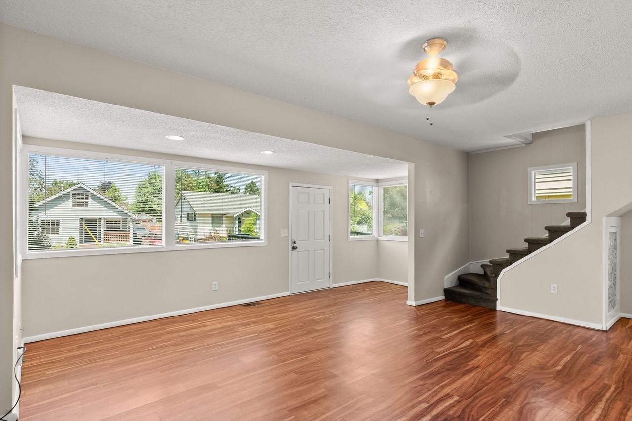 7110 Se Cora St - Photo 5 of 24