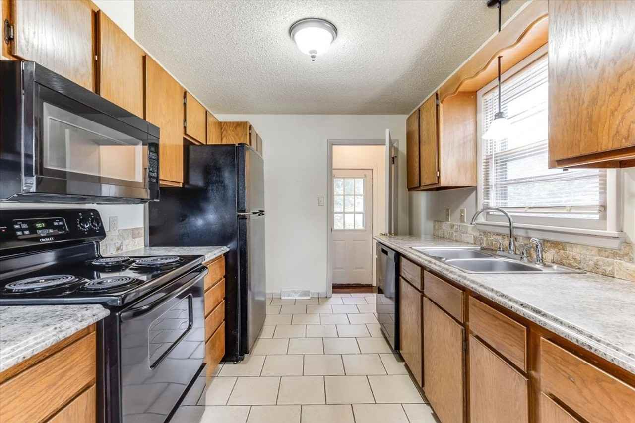 554 S Circle Dr - Photo 7 of 15