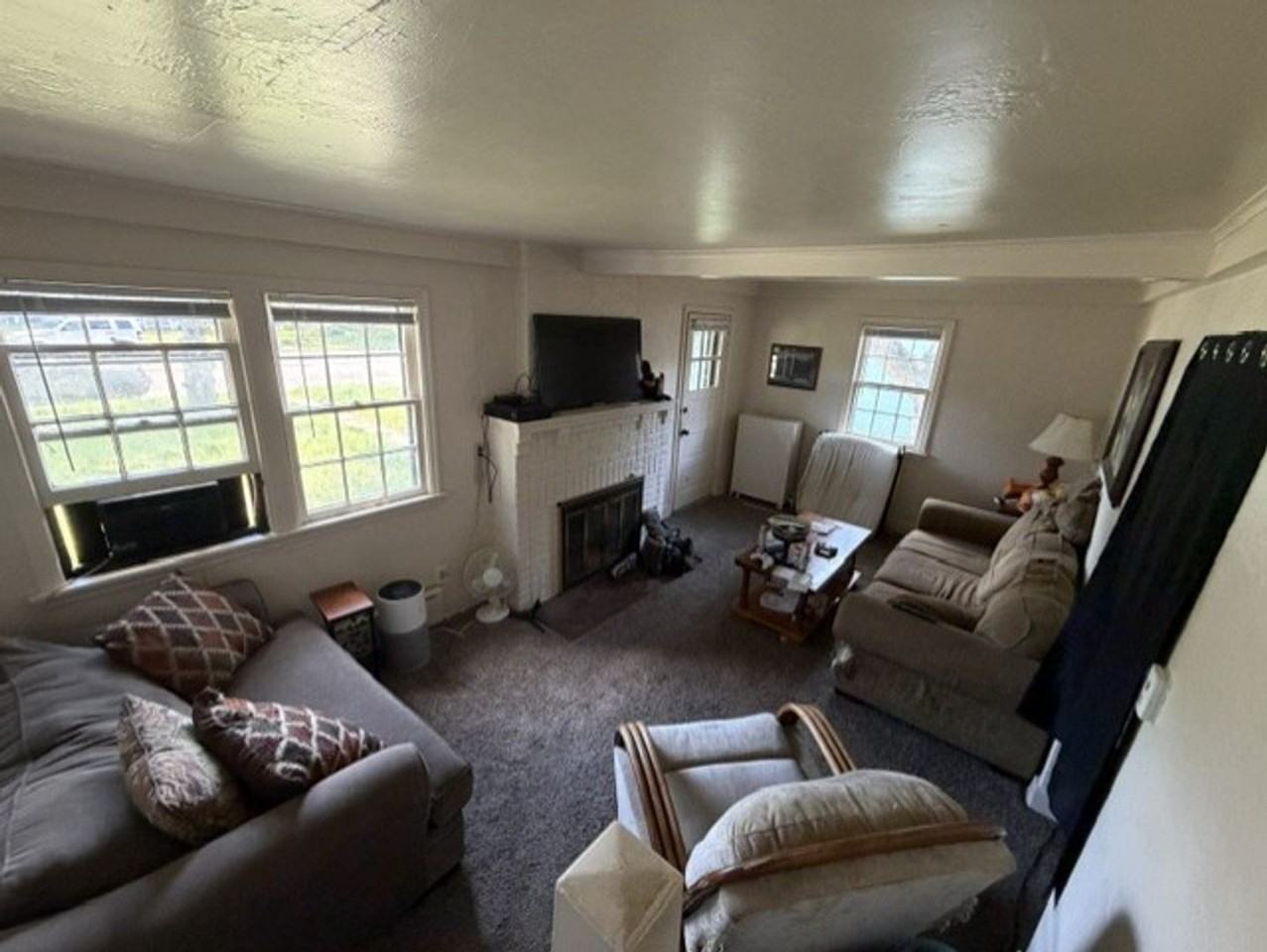 305 1st Ave Ne - Photo 5 of 6