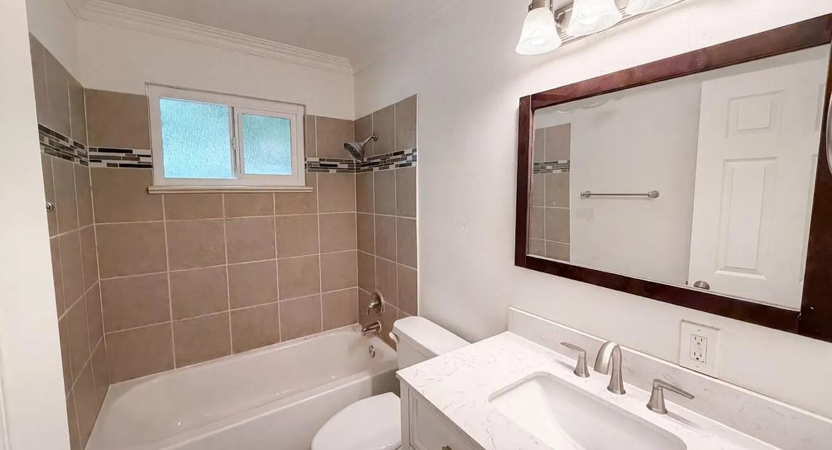 209 Bryan Avenue - Photo 3 of 6