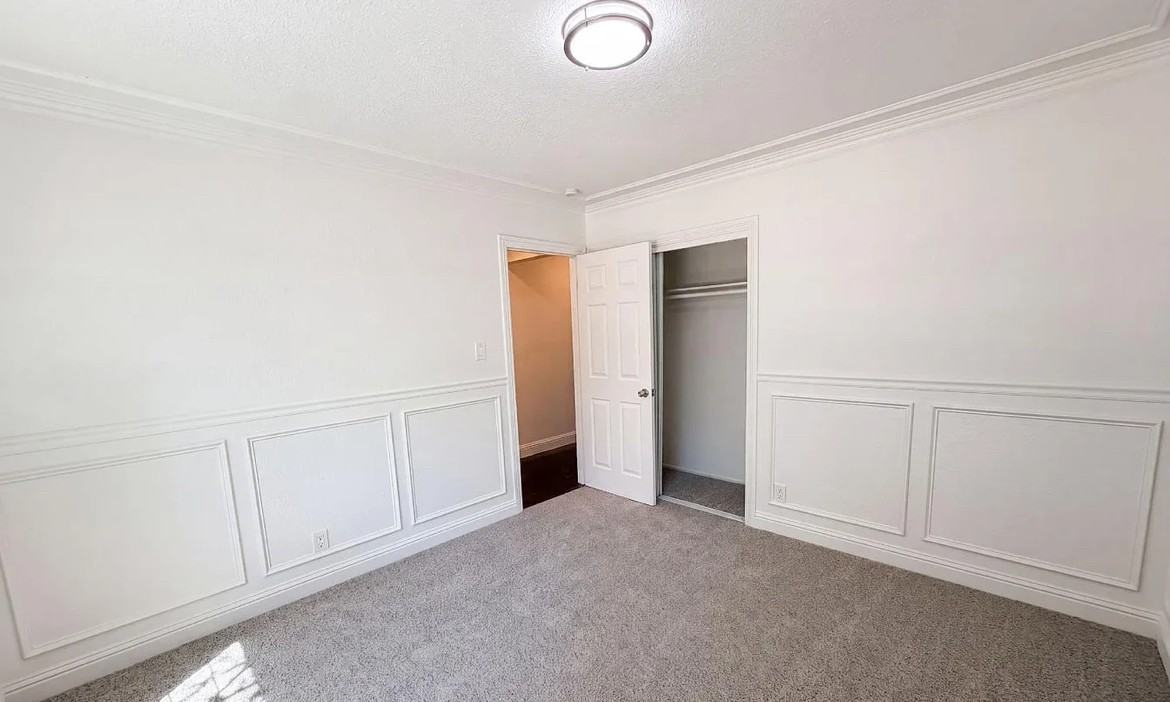 209 Bryan Avenue - Photo 5 of 6