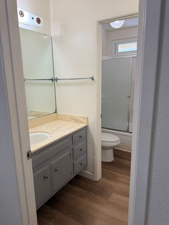 812 Plaza Flora - Photo 7 of 17