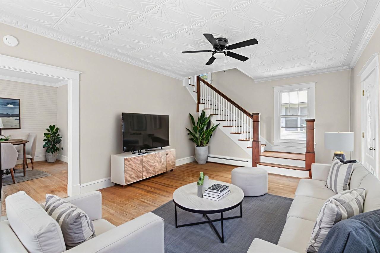 149 Beach Rd - Photo 2 of 36