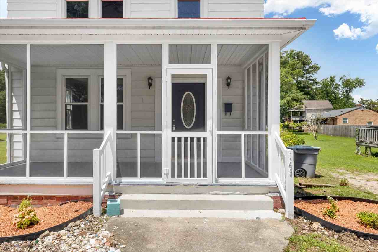 149 Beach Rd - Photo 4 of 36